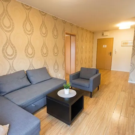 Happy Old Town Apartment *