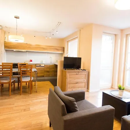 Happy Old Town Apartment