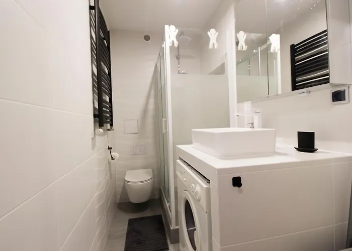 Happy Old Town Апартаменты *