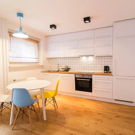 Happy Old Town Apartament