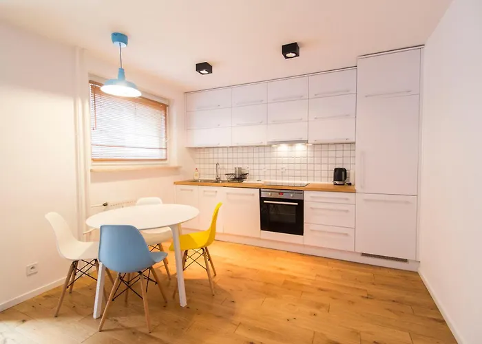 Happy Old Town Apartment